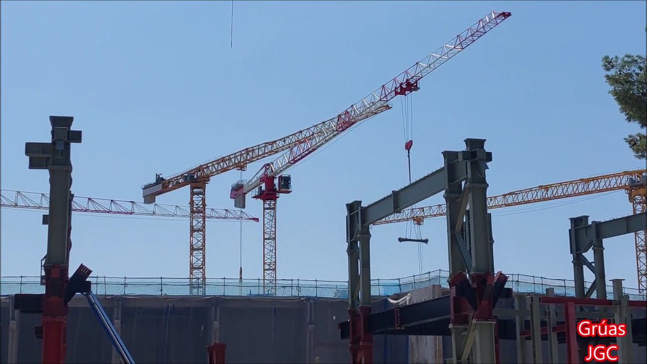 Grúas Zoomlion T2850 V120 y Potain MDT389 en las obras del Camp Nou