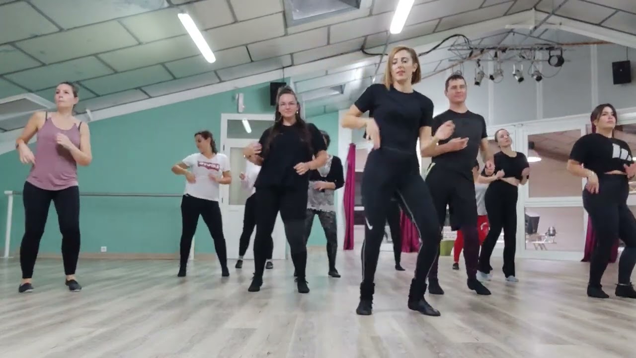 Lady style lesson:  bachata 26/09/22
