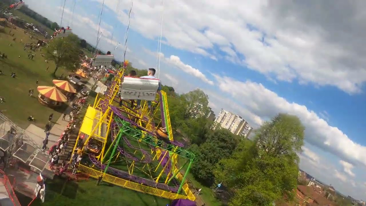 Sky Swing - On-Ride - Funderworld Bristol - April 2022