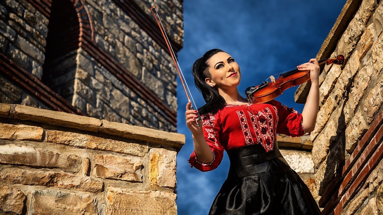 Un Trandafir Creste La Firida Mea (За окном черемуха колышется)🌹Vioara Cristina Kiseleff
