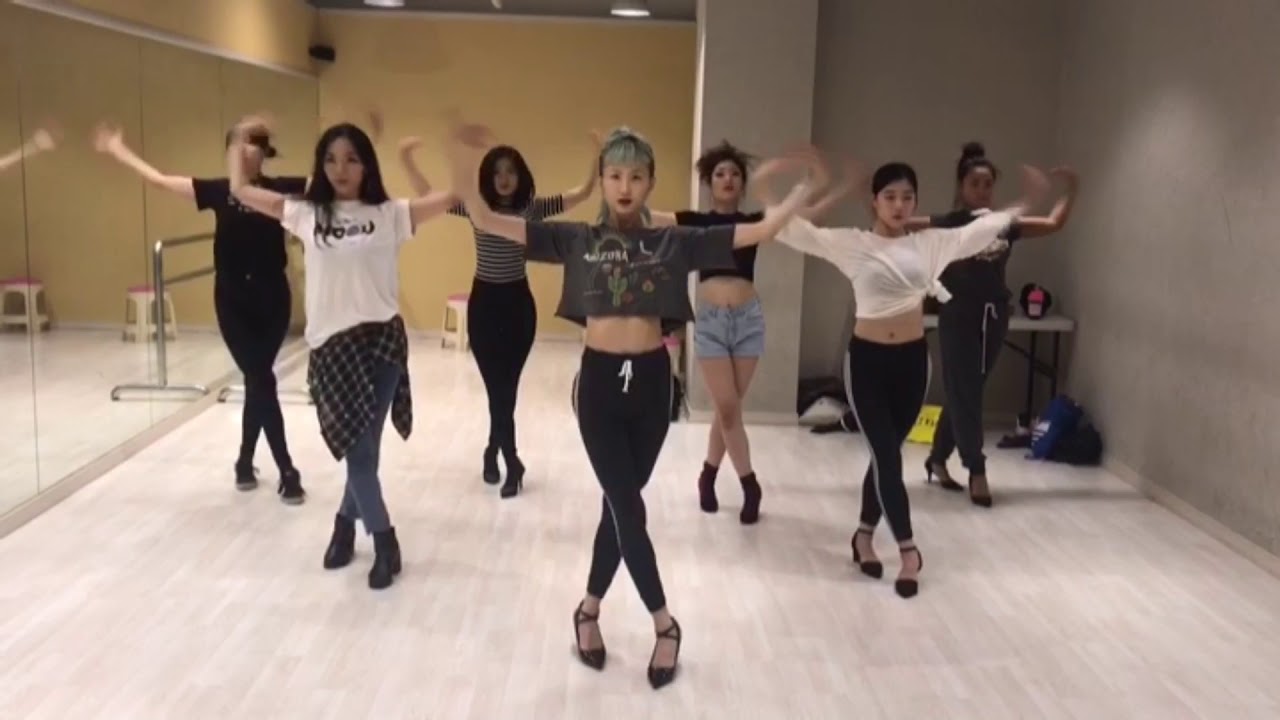 Superjunior-blacksuit. Vogue version Choreograph by UU Kim 슈퍼주니어 블랙수트 보그버전 안무