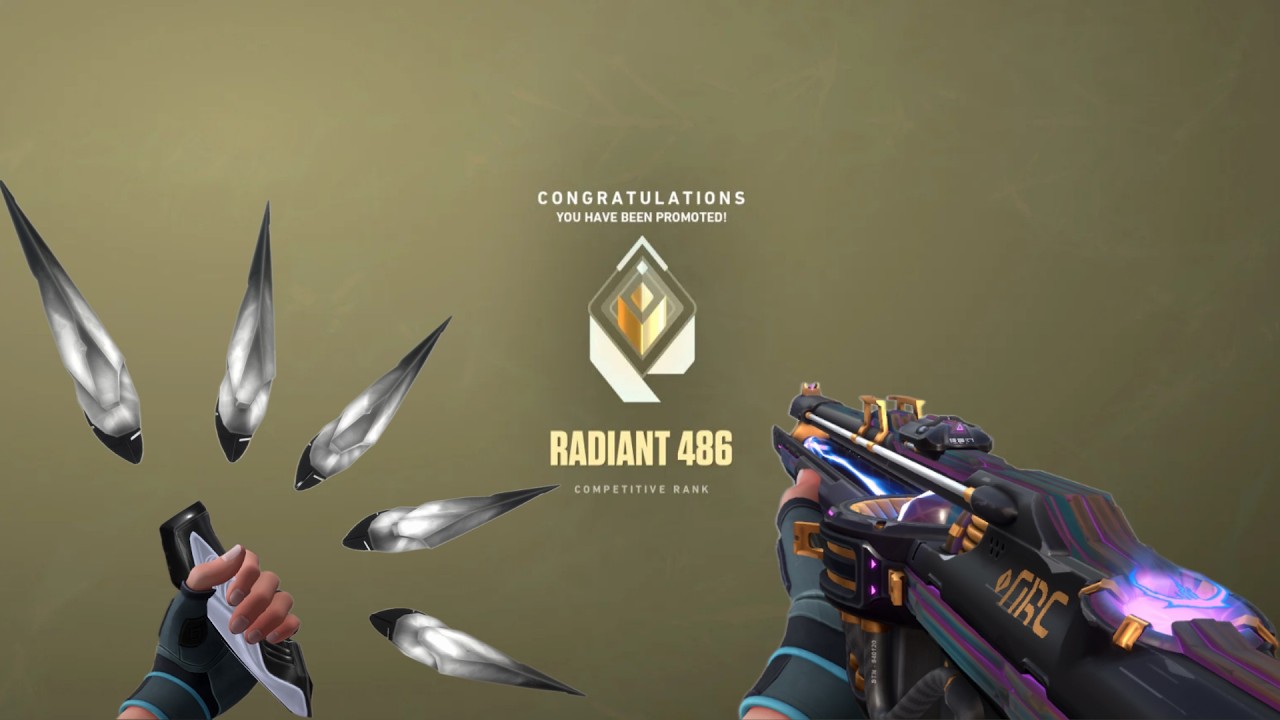 3000 SAAT VALORANT OYNAYAN RADIANT OYUNCUSUNDUR.