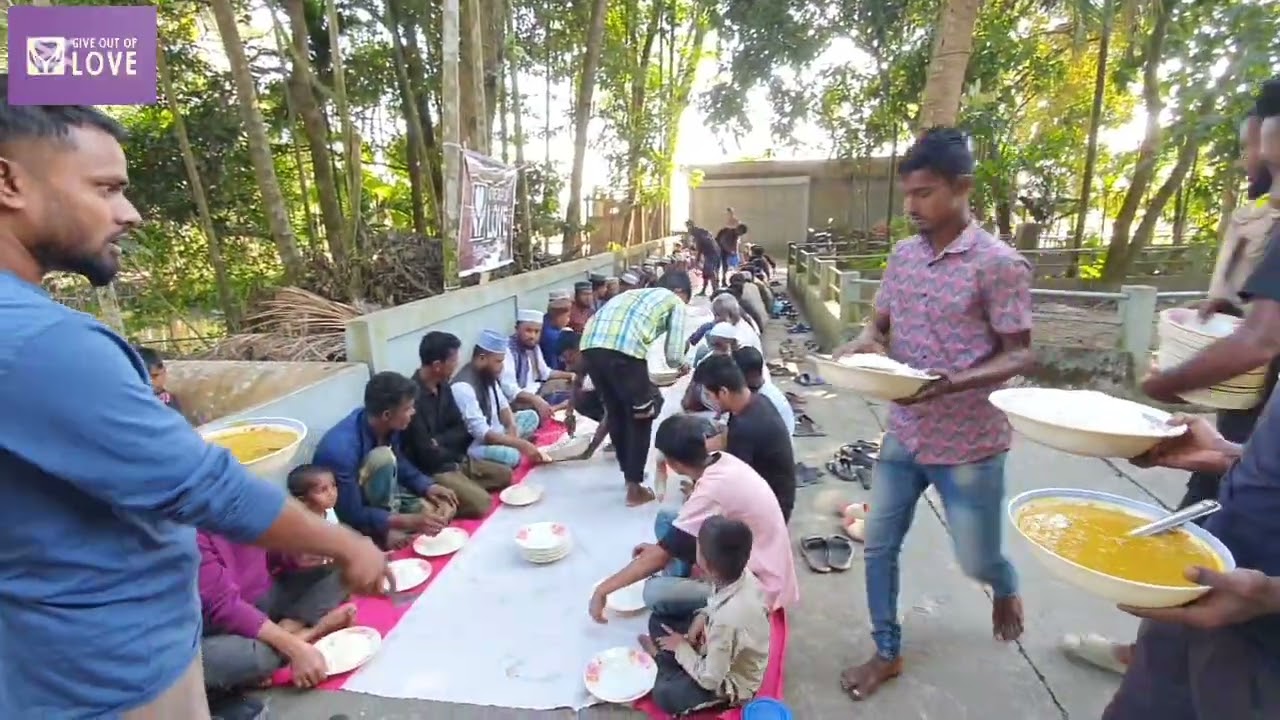Food event give out of love 
