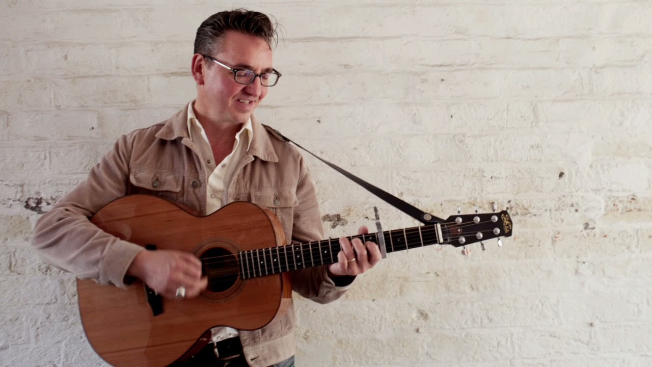 Richard Hawley - No One To Sign My Name (acoustic)