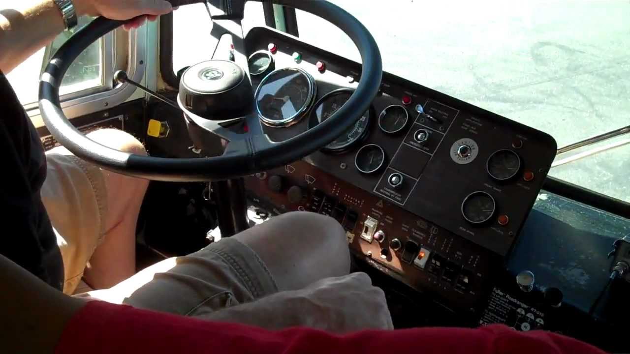 Taking a School Bus Driving Lesson - 10 Speed!