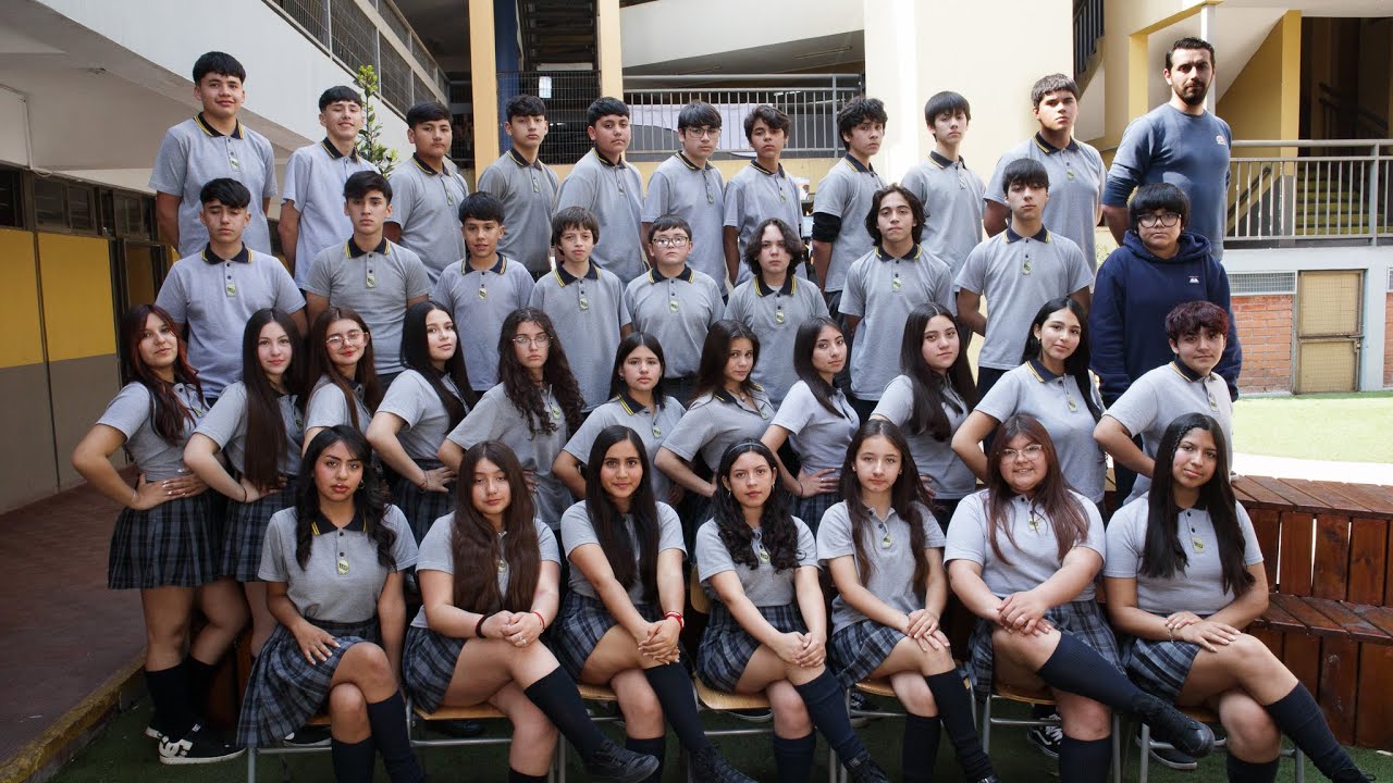 Graduación Gala 8°B Colegio Libertador Simón Bolívar 2024