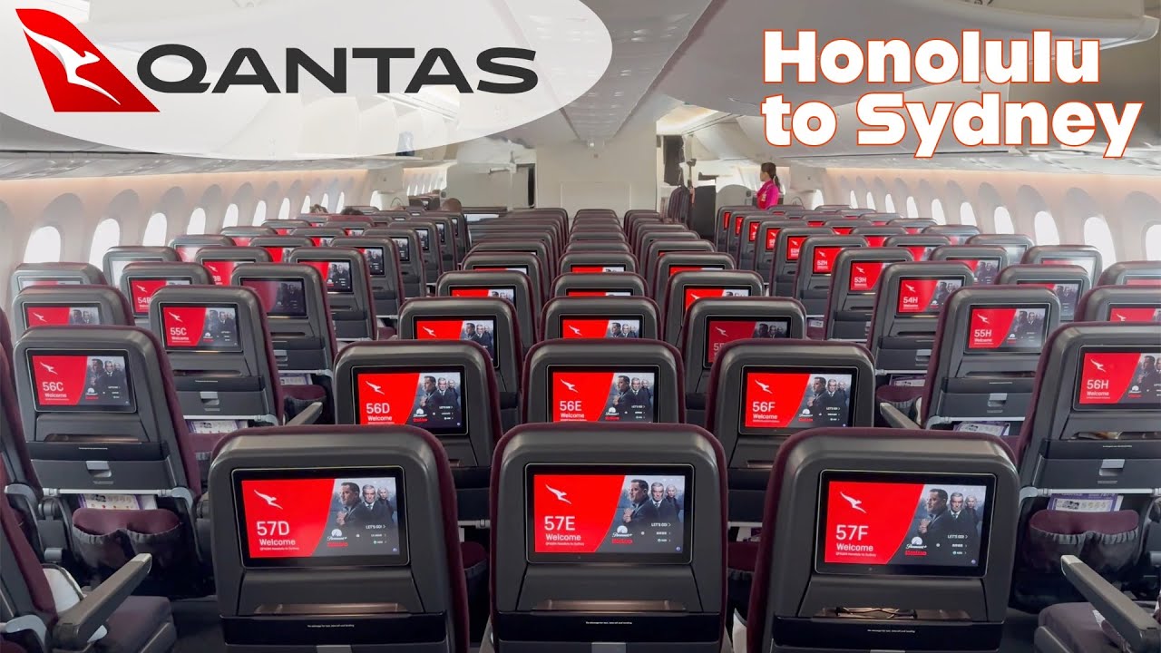 QANTAS 787 ECONOMY CLASS // They Brought Back the Meal Trays 🤣😍
