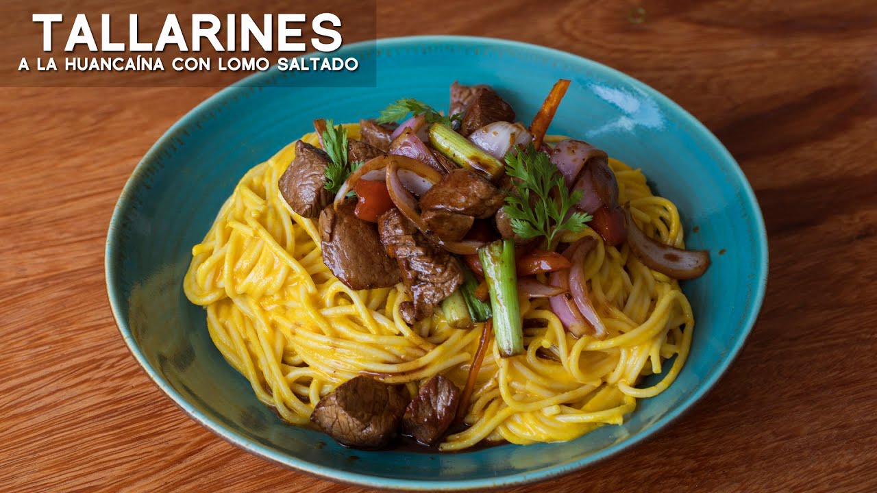 TALLARINES A LA HUANCAÍNA CON LOMO SALTADO