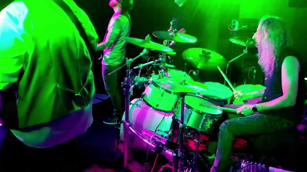 The Smashed in Pumpkins playing Tonight Tonight - Mellon Collie & The Infinite Sadness
