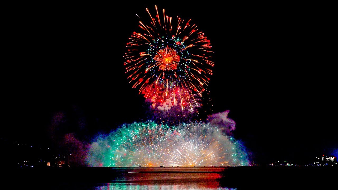 諏訪湖 花火 Kiss of Fire Suwako Fireworks Festival Japan