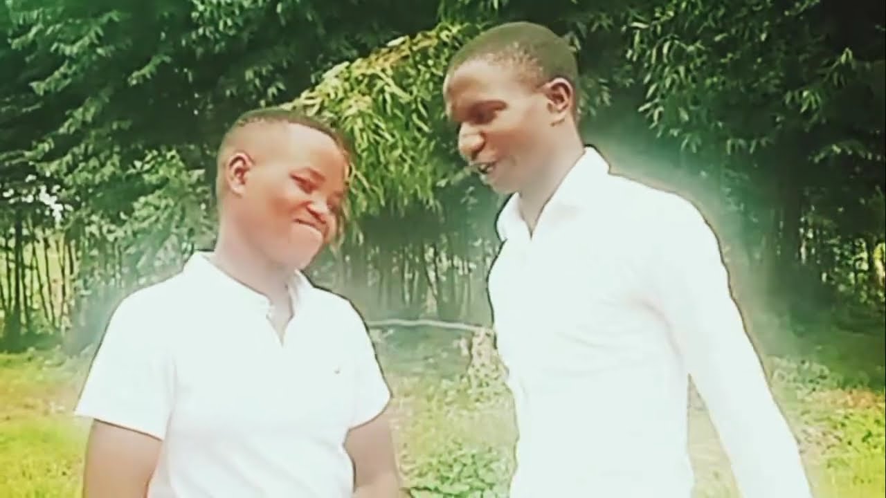 REDE yasohokanye Chérie wiwe ata mahera afise bakinye amanyanga. Dore umukobwa wumunyabwenge
