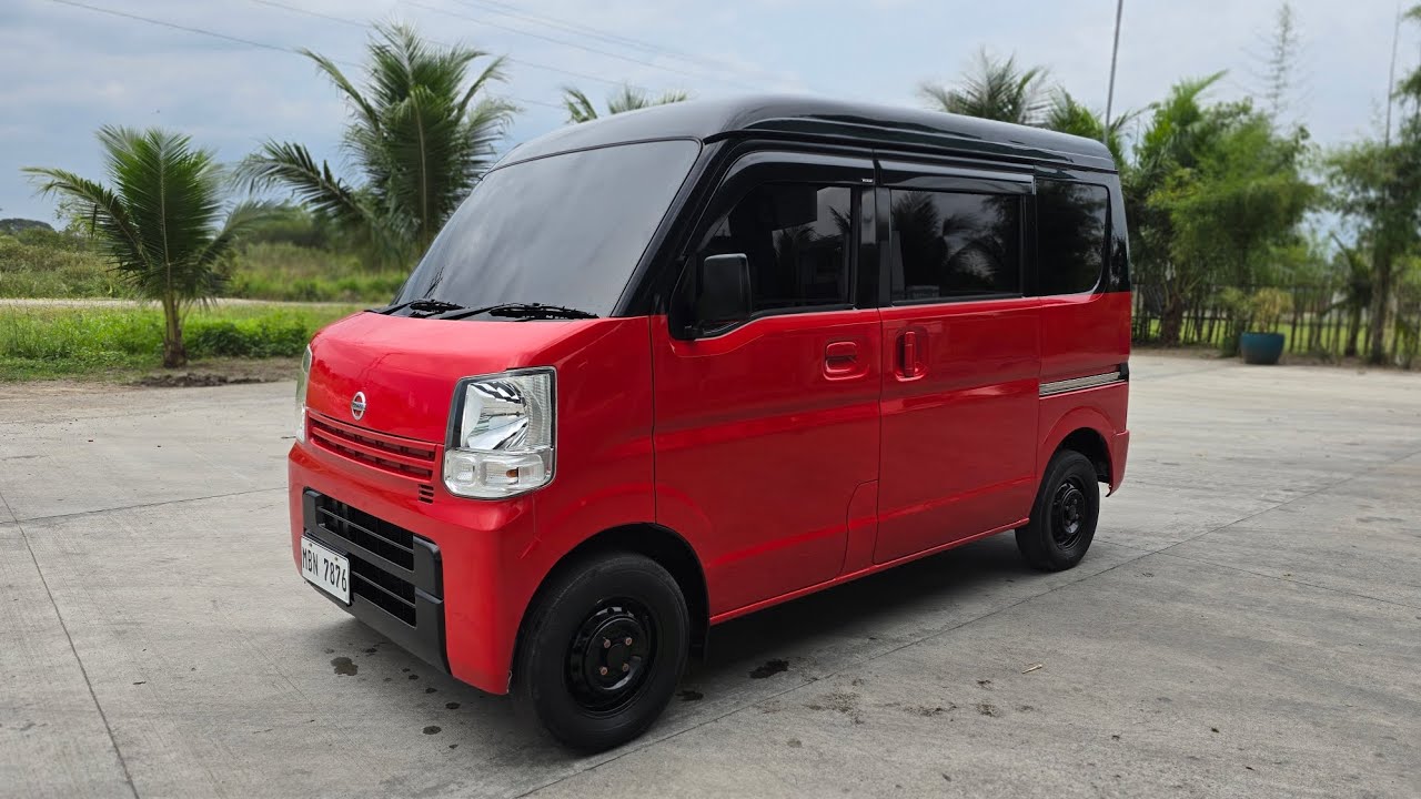 DR17V 4X2 TIPTRONIC Power front window, Straight Seats (Barato Meals Edition)