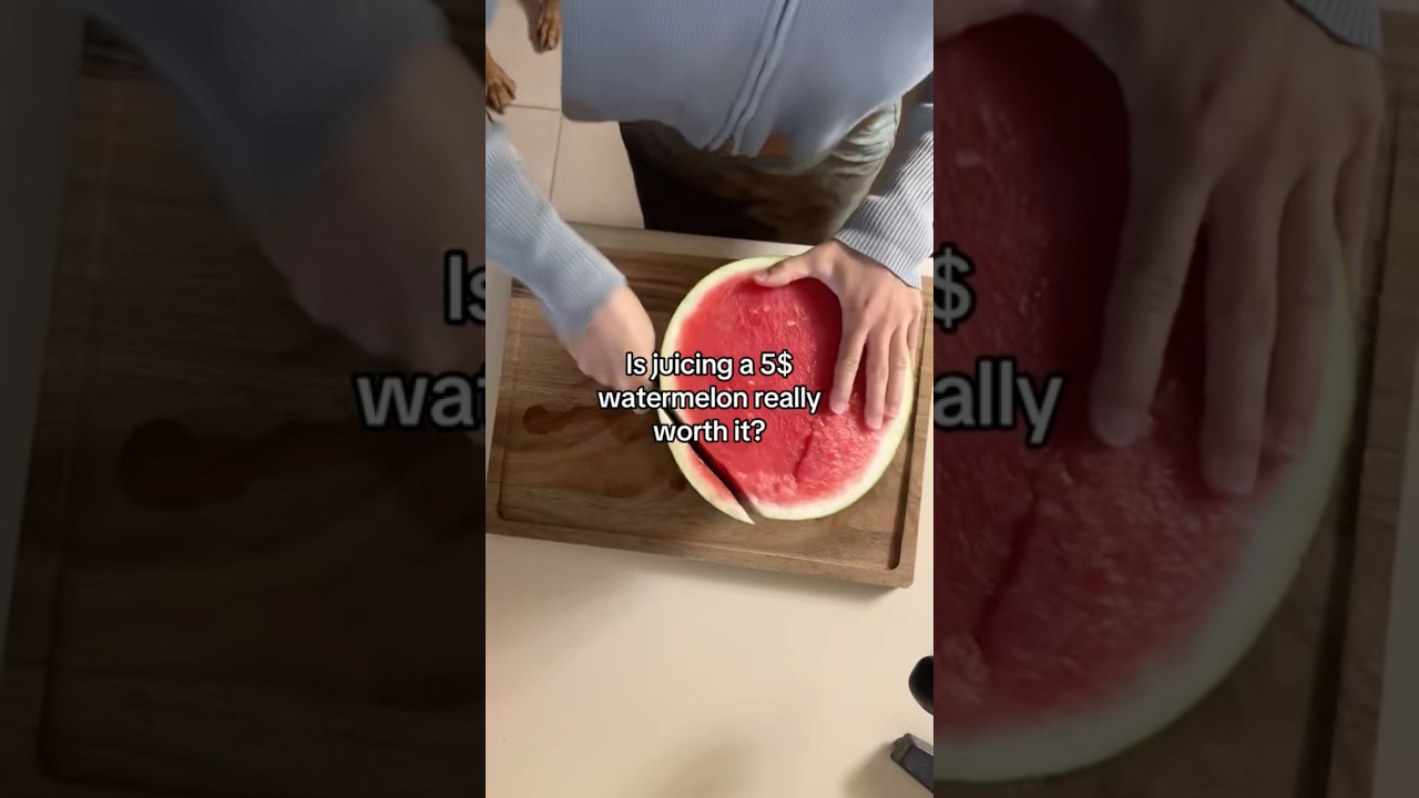 Watermelon juice 🍉 #juicing #amazonfinds #kitchengadgets