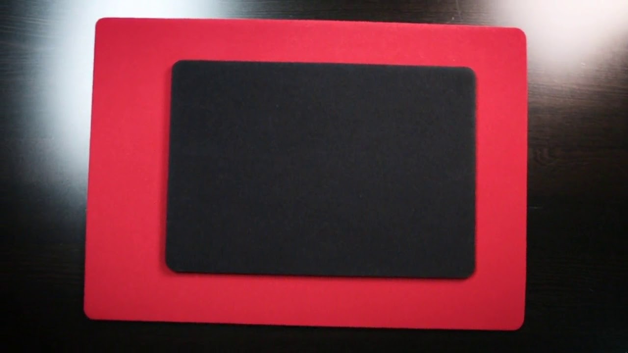 デラックスクロースアップマット黒（約40×58cm）　Deluxe Close-Up Pad 16X23 (Black) by Murphy's Magic Supplies