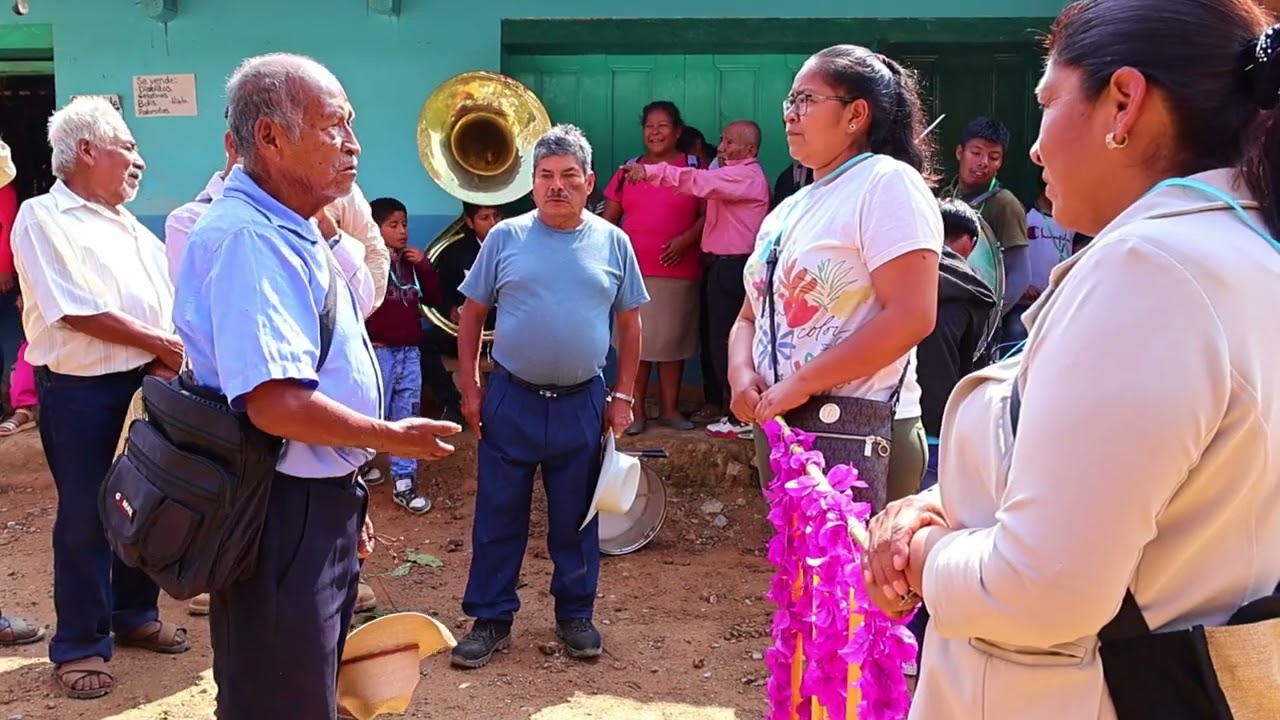 Fiesta Anual en honor a Santo Entierro en Xochiatenco 2025 VIDEO 1
