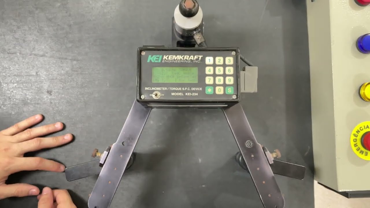 Teste Calibrador de Direção KEMKRAFT ENGINEERING KEI-234  Orçamento: 7375  NDS: 8540