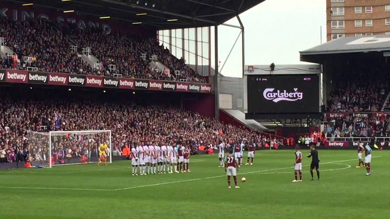 Payet Free Kick v Crystal Palace