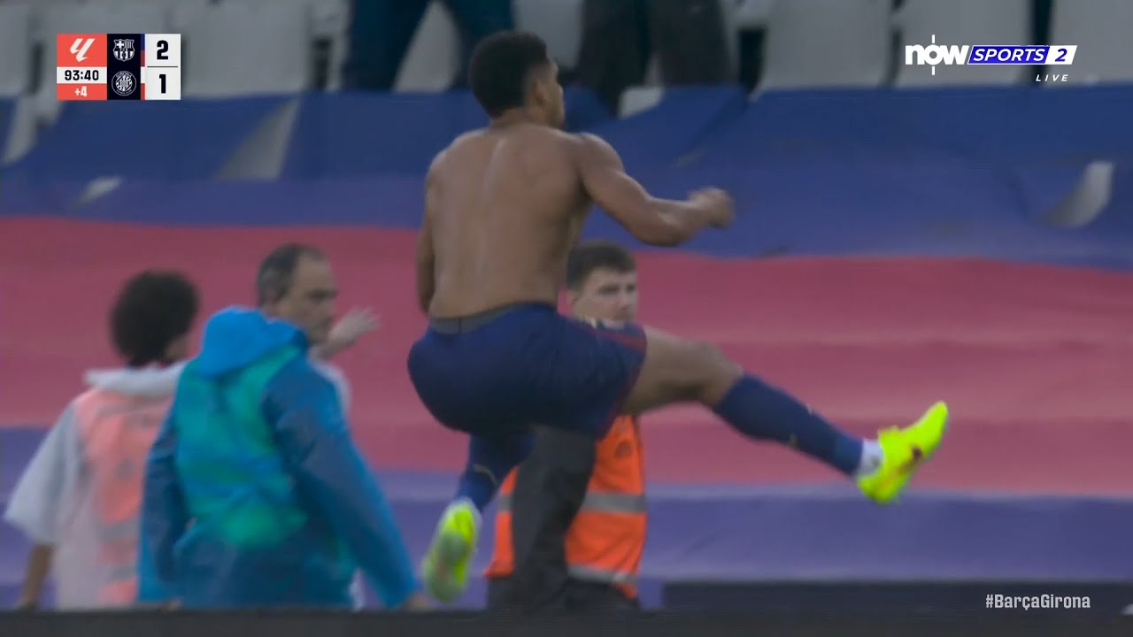 Ronald Araujo playing as striker vs Girona (18/10/2025)