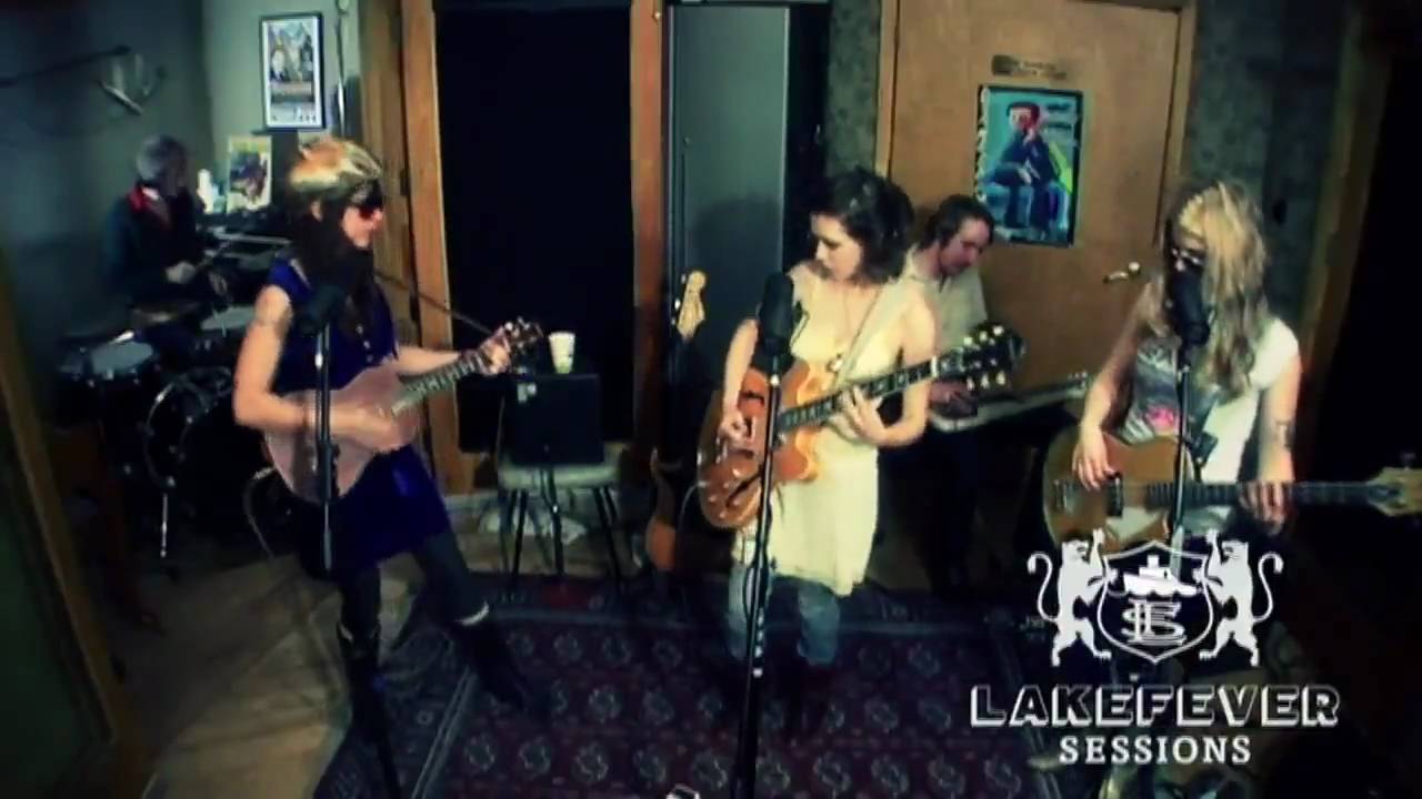 Snaggle Tooth Mama (Lake Fever Session)
