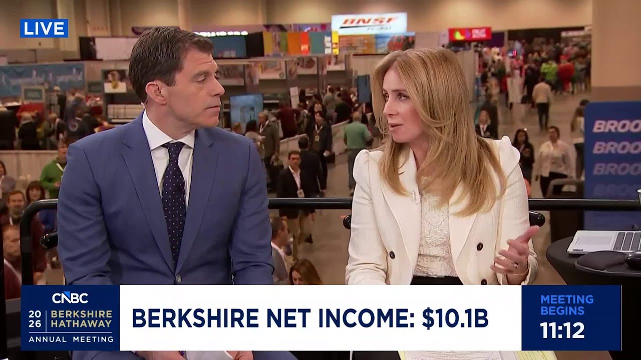 Операционная прибыль Berkshire резко выросла, поскольку запасы денежных средств достигли рекордно...