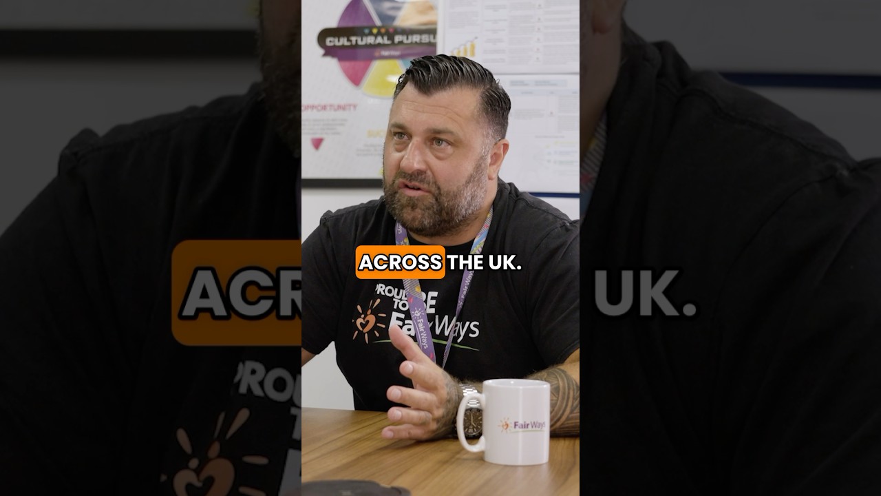 В Великобритании наблюдается национальный кризис в сфере опеки над детьми.