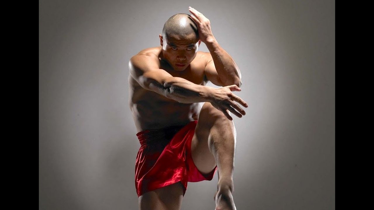 Training in Shaolin Temple UK with Shifu Yanlei