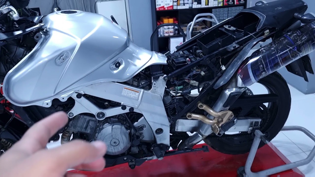 VSTROM 1000cc COM MUITO B.O