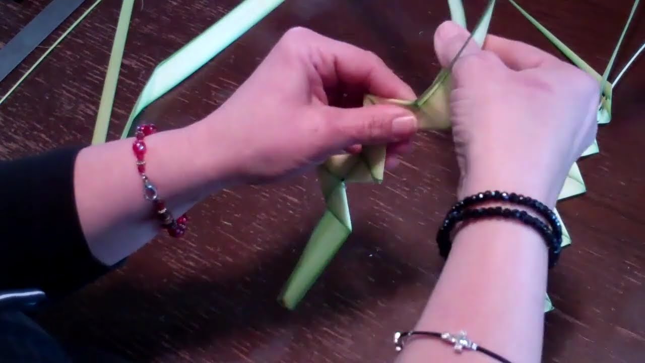 Palm Weaving:  ZigZag Stem