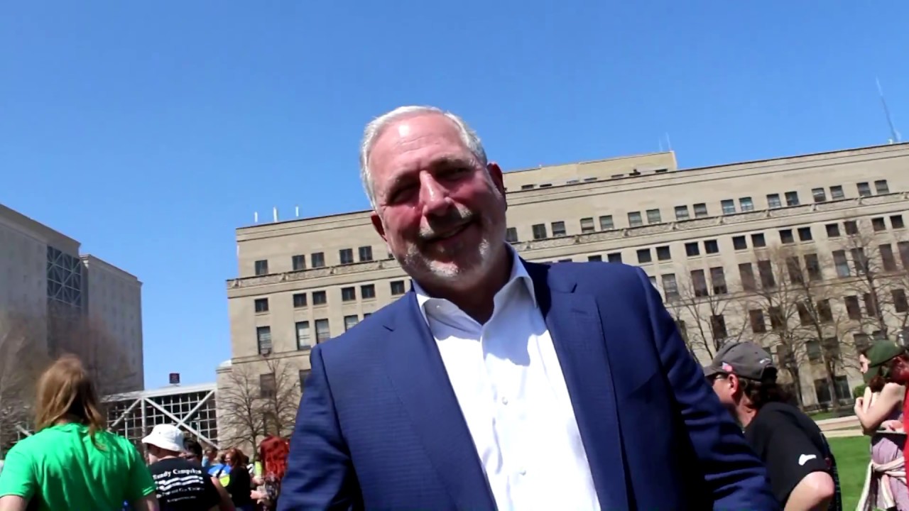 Andy Gronik : The Millionaire Moron Who Wants to be Wisconsin's Governor