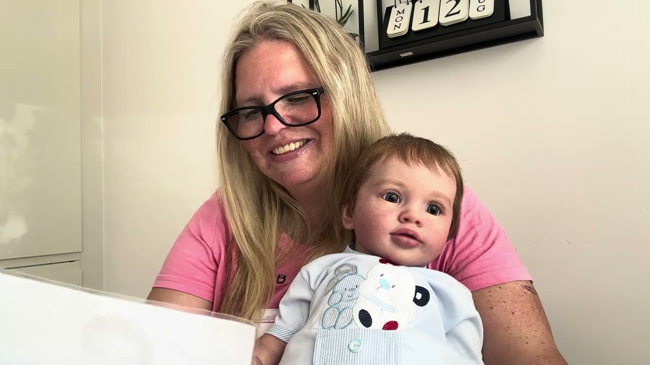 Reborn box opening (toddler by Natali Blick)