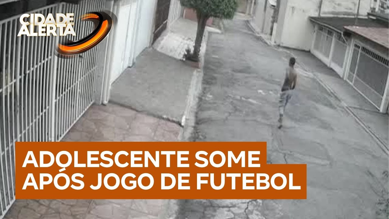 Adolescente de 15 anos sai para jogar bola e desaparece em Guarulhos (SP)
