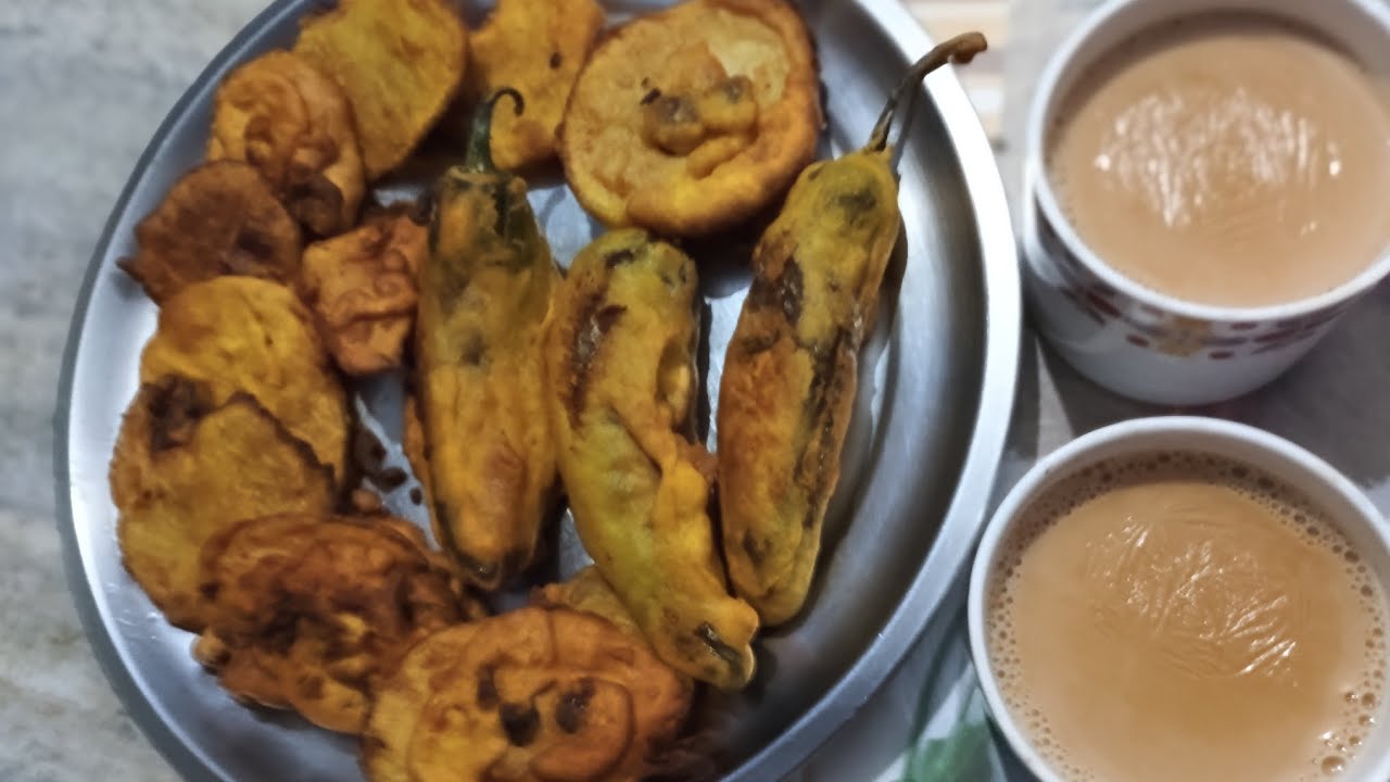 ठंडी बारिश में गरमा गरम पकौड़ी##👌👌👌👌👌👌🙏🙏🙏🙏🙏🙏👍👍