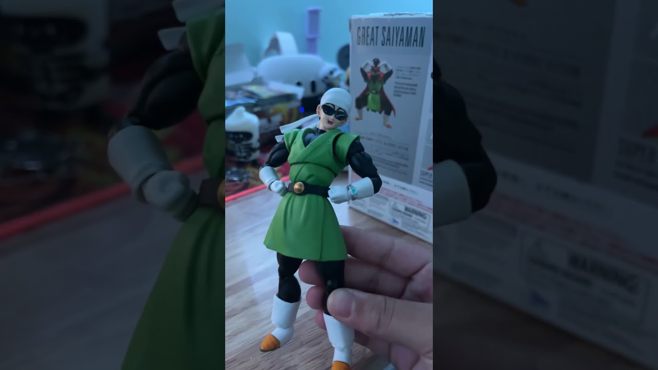 Posing shf great saiyaman 