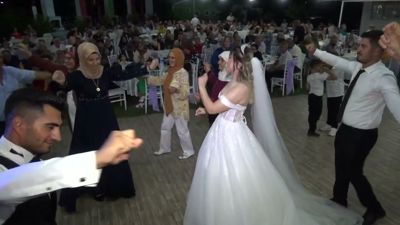 HABİL BABACIK İLE DÜĞÜN MUHABBETLERİ SELMA & MEHMET ALİ ŞAHİN ÇİFTİNİN DÜĞÜN VİDEOSU 3