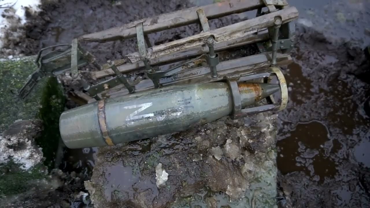 EXCAVATION OF WWII SOLDIERS AND TROPHIES / WW2 METAL DETECTING