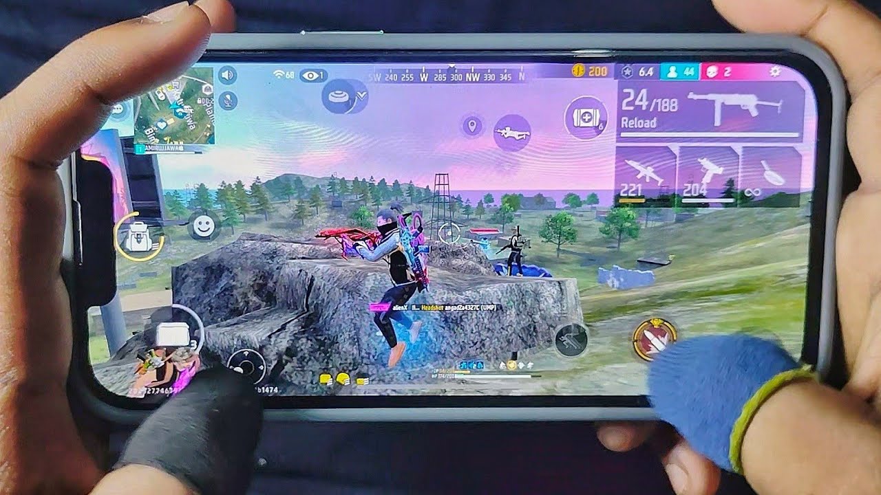 HANDCAM🔥 IPHONE 13 🗿 FREE FIRE BR RANKED INSANE GAMEPLAY 🎮