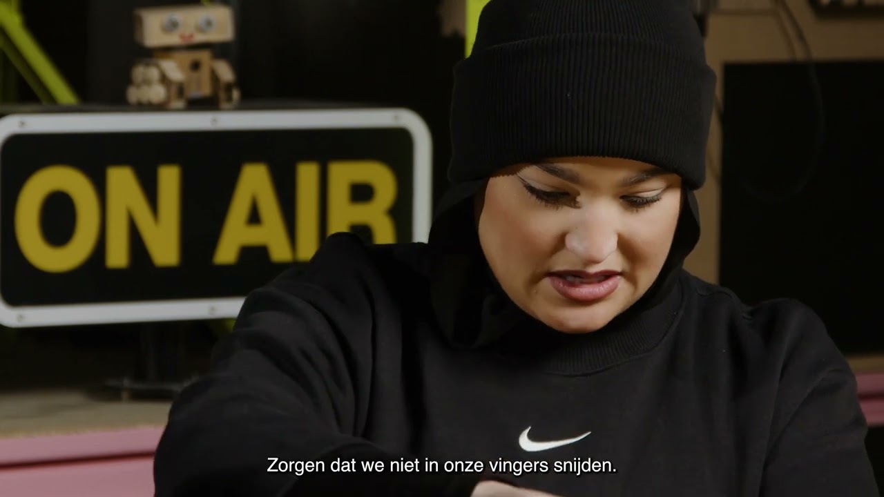 Oulfa wekt elektriciteit op met citroenen 🍋🍋🍋 !