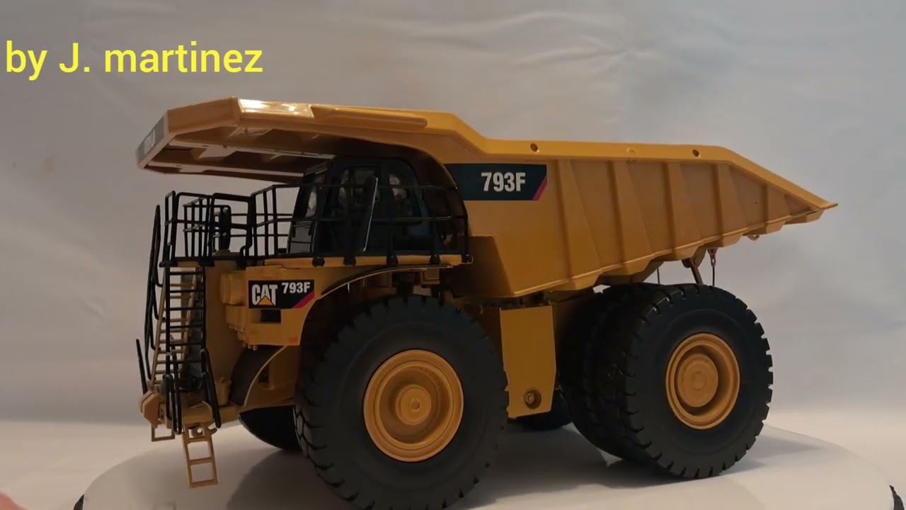 ESCALA 1/50 CATERPILLAR 793F DIECASTS MASTERS 