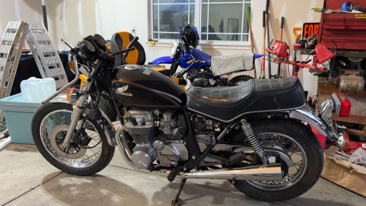 40 Year Old Barn Find! 1981 Honda CB650 Rebuild!