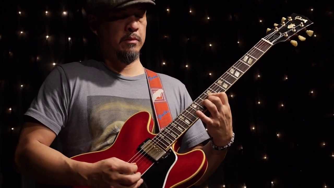 Pixies - Snakes (Live on KEXP)