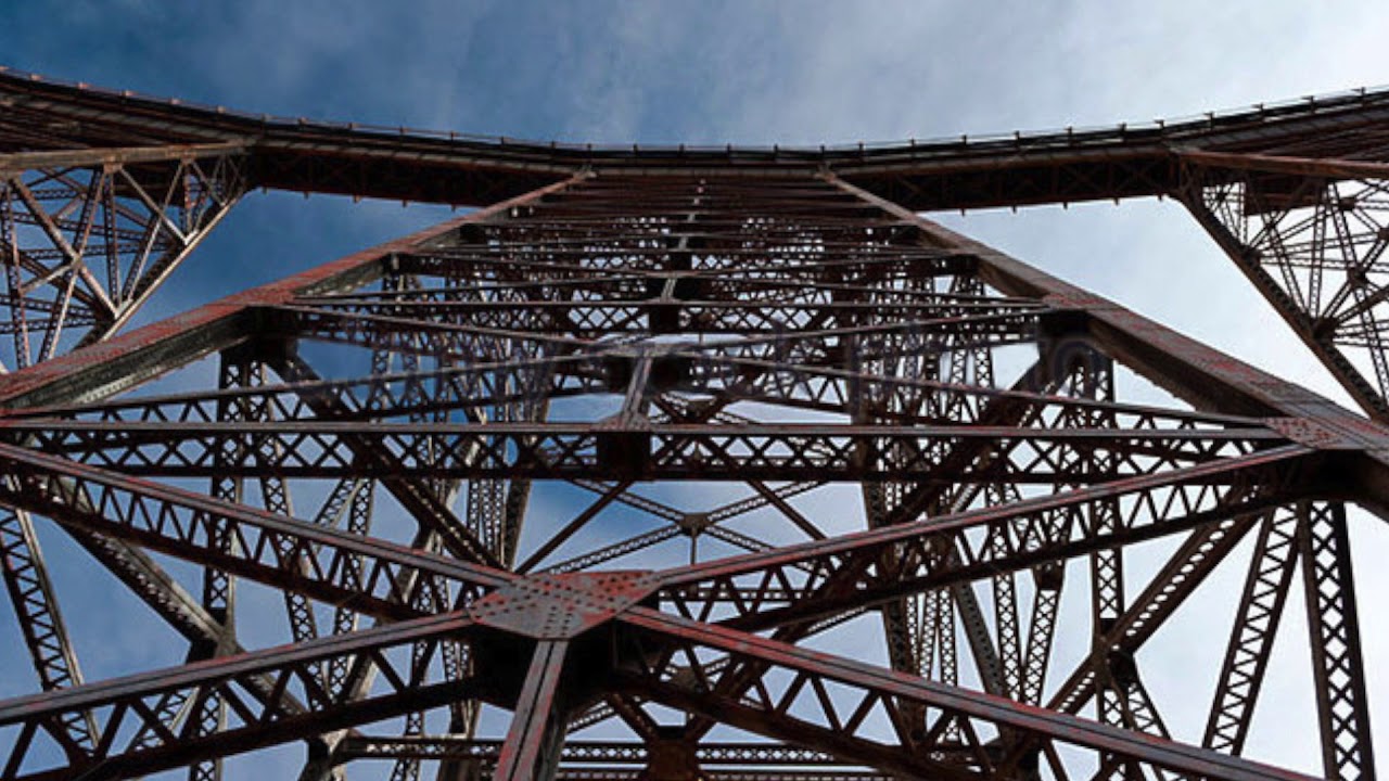 ARGENTINE : HERGE ET LE VIADUC