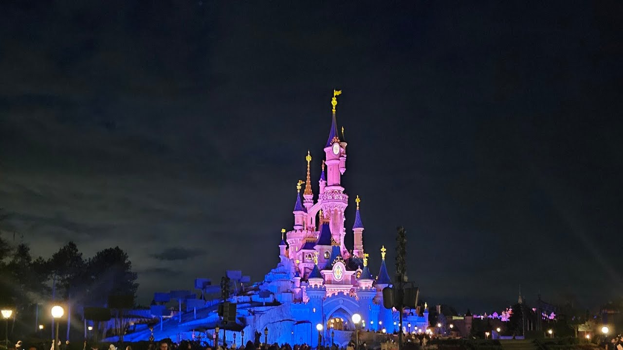 Soldes incroyables à Disneyland 1ère vidéo