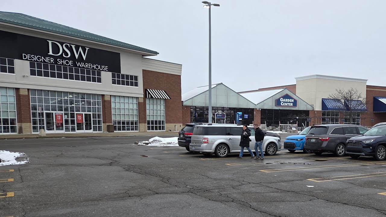 ONE OF THE COMMERCIAL AREA IN SOUTHFIELD MI, U.S.A