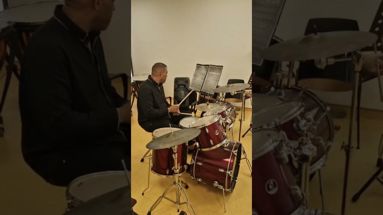 Conservatoir national demusique de rabat //GONNA FLY NOW//GHRIS ELHAJ ISMAIL