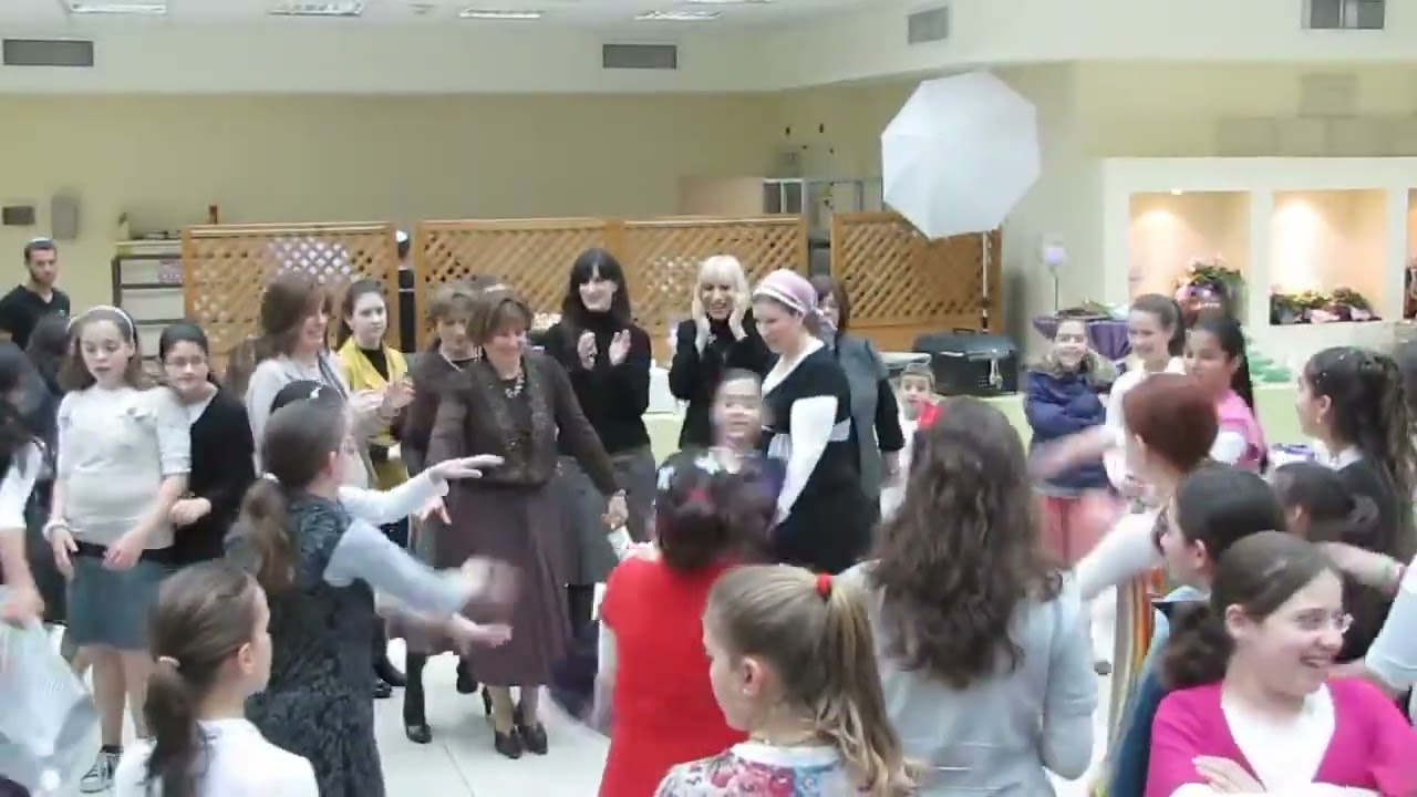 04 סבב ריקודים ראשון avi