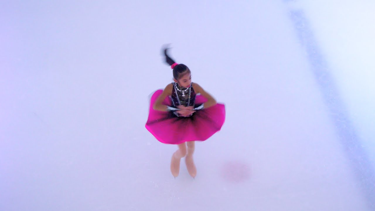 Nayfa Ikut Lomba Ice Skating Cover JESSIE J - FLASHLIGHT