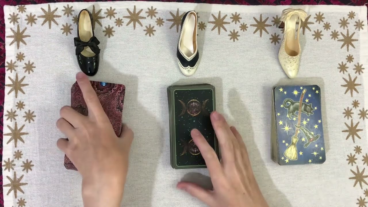 Qu'est-ce que cette personne aimerait te dire ? Guidance Tarot Interactif Intemporel