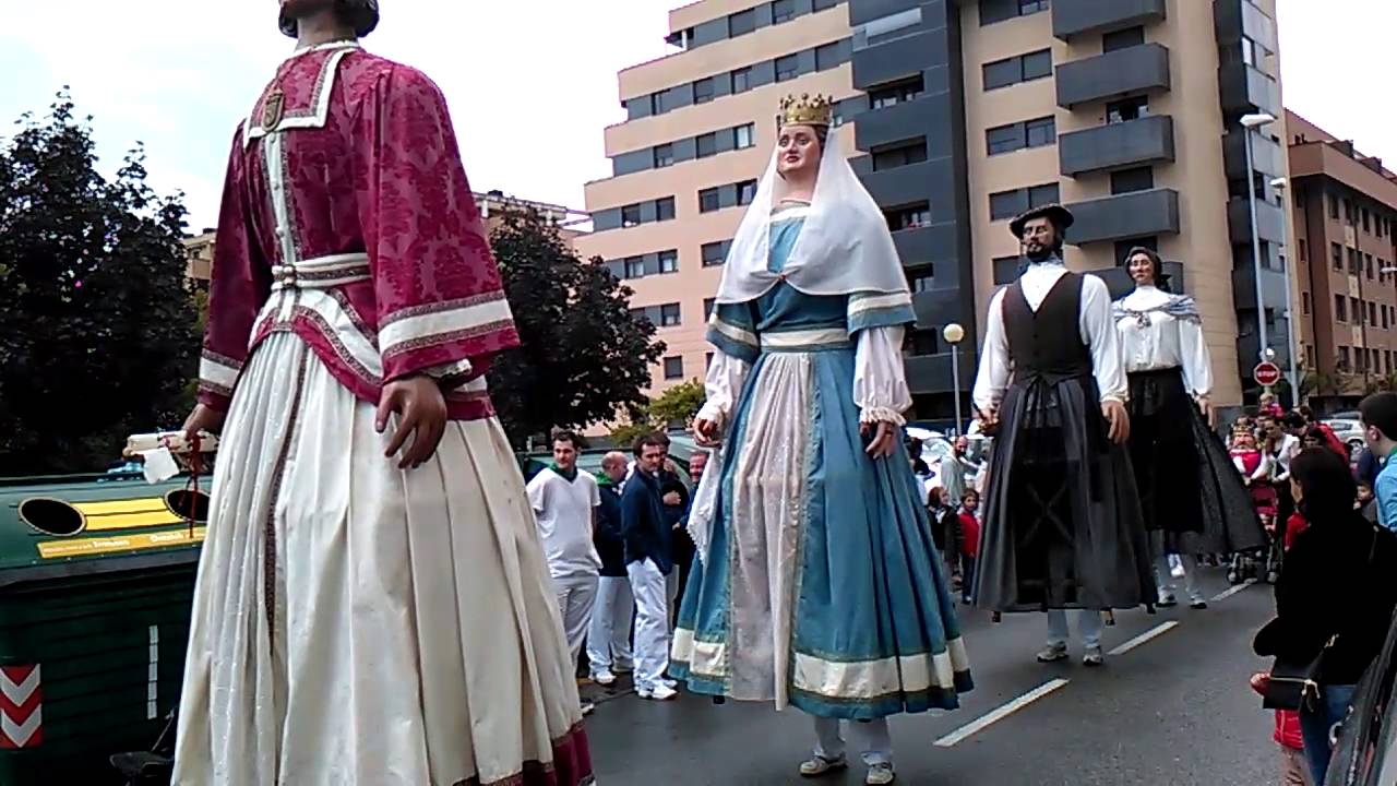 Vals gigantes de Huarte.