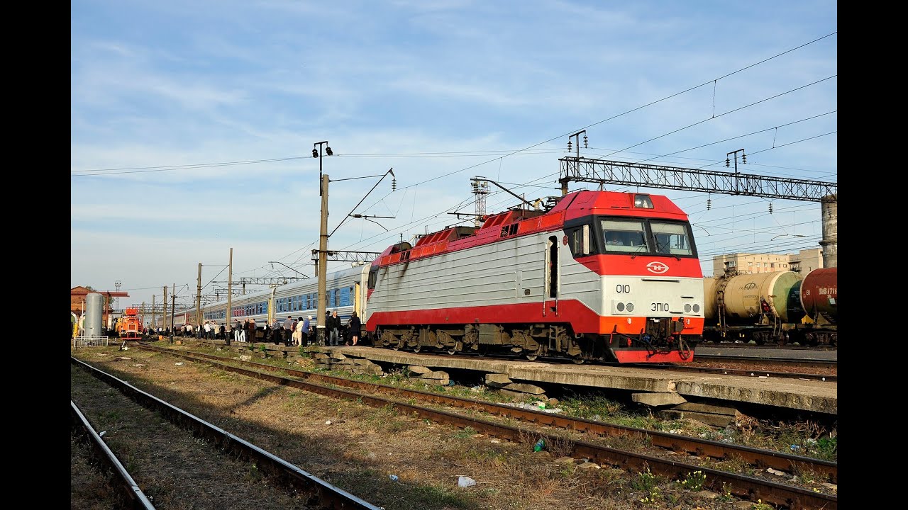 В кабине электровоза ЭП10-010 с поездом №46 Москва - Воронеж