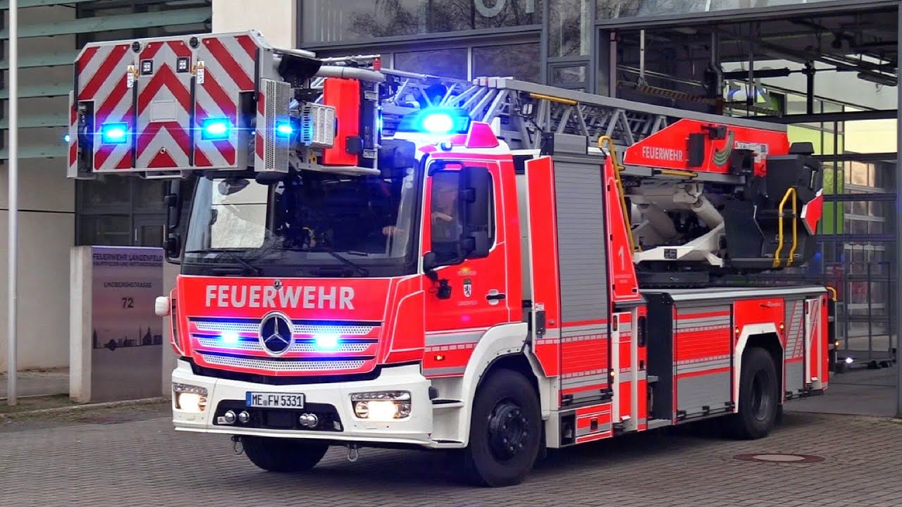 [NEUE DREHLEITER!] Feuerwehr LANGENFELD auf Einsatzfahrt - Rüstwagen, NEUE DLK, NEUES KEF & HLF